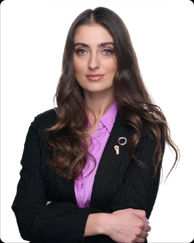 Dorina Grezda 